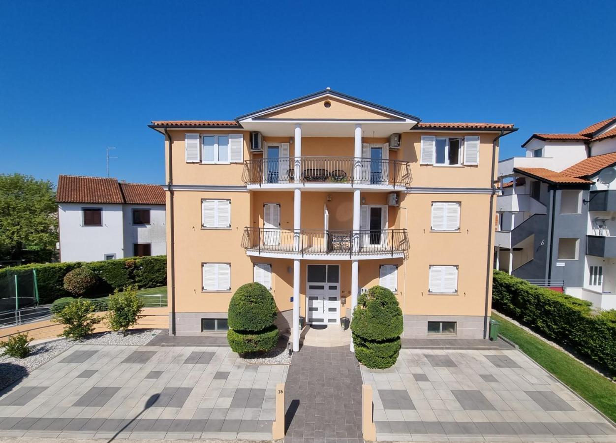 Apartments Medulin - Orijeta Екстер'єр фото